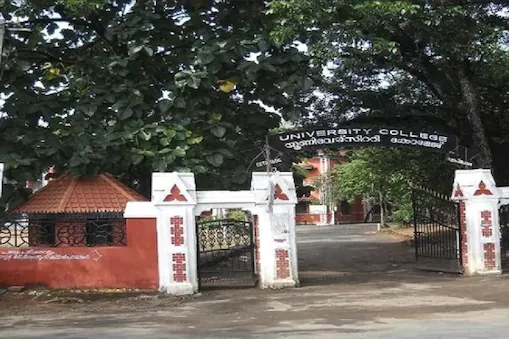 ഒന്നര വർഷത്തിന് ശേഷം കോളേജുകൾ തുറക്കുന്നു; ആരംഭിക്കുന്നത് അവസാന വർഷ ഡിഗ്രി-പിജി ക്ലാസുകൾ