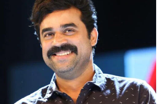 പീഡനക്കേസിൽ മുന്‍കൂര്‍ ജാമ്യം തേടി വിജയ് ബാബു ഇന്ന് കോടതിയെ സമീപിക്കും