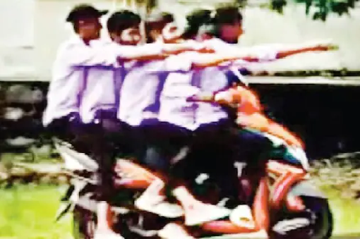 ഒരു ബൈക്കിൽ പറന്ന് അഞ്ചു വിദ്യാർഥികൾ; ലൈസൻസ് റദ്ദാക്കി; ശിക്ഷ സാമൂഹിക സേവനം