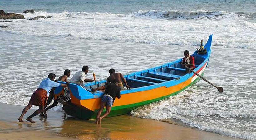 കേരള, കര്‍ണാടക, ലക്ഷദ്വീപ് തീരങ്ങളില്‍ ഇന്നുമുതൽ മത്സ്യബന്ധനം പാടില്ല