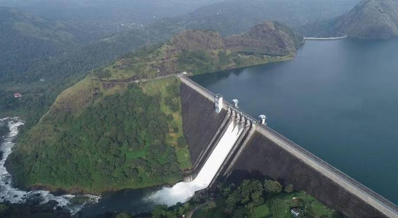 ഇടുക്കി ഡാമിന്റെ മൂന്ന് ഷട്ടറുകൾ കൂടി ഉയർത്തി