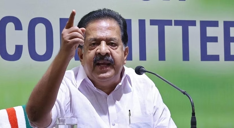 രേഖകളുടെ പിന്‍തുണയില്ലാത്തെ ഒന്നും ഉന്നയിച്ചിട്ടില്ല, എ.കെ ബാലൻ കണ്ണടച്ച് ഇരുട്ടാക്കുന്നു; രമേശ് ചെന്നിത്തല
