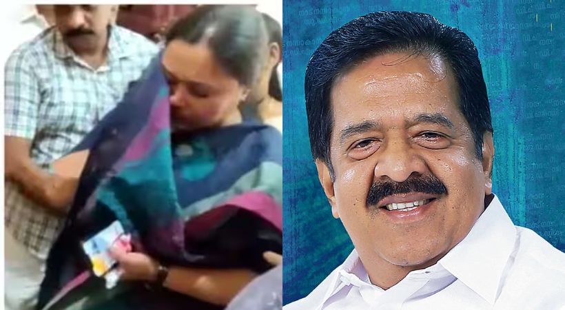 ആരോഗ്യമന്ത്രിയെ ഓർത്ത് തലകുനിക്കുന്നു, വീണ ജോർജ് മെലോ ഡ്രാമ കളിക്കുകയാണ്; രമേശ് ചെന്നിത്തല