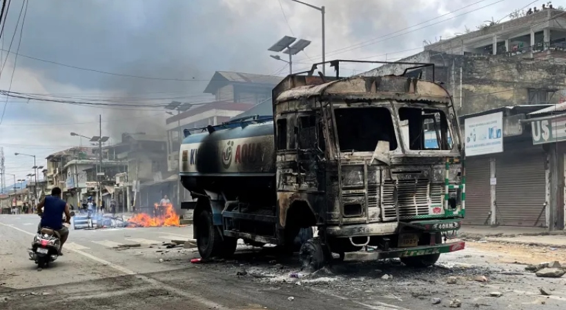 മണിപ്പൂർ സംഘർഷം നിയന്ത്രണത്തിലെന്ന് സൈന്യം; ട്രെയിൻ സർവീസുകൾ നിർത്തലാക്കി