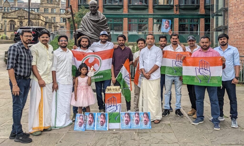 ചാണ്ടി ഉമ്മന്റെ തെരഞ്ഞെടുപ്പ് ചരിത്ര വിജയം ഐഒസി യു കെ, കേക്ക് മുറിച്ചും മധുരം പങ്കിട്ടും മാഞ്ചസ്റ്ററിൽ ആഘോഷിച്ചു.
