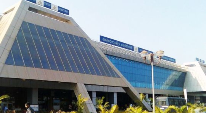 കരിപ്പൂരിൽ സ്വർണ്ണക്കടത്തിന് ഉദ്യോഗസ്ഥരുടെ ഒത്താശ; തെളിവുകൾ ശേഖരിച്ച് പൊലീസ്