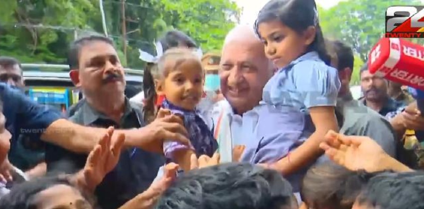 നഗരം ചുറ്റി ഹൽവ നുണഞ്ഞ് ഗവർണർ; തനിക്കൊരു സുരക്ഷയും ആവശ്യമില്ലെന്ന് ആരിഫ് മുഹമ്മദ് ഖാൻ