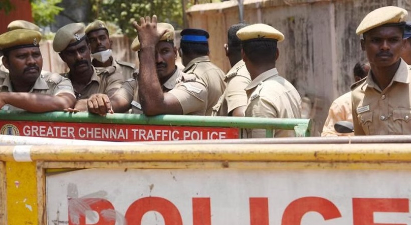 പതിനെട്ടുകാരി ദളിത് പെൺകുട്ടിയോട് ക്രൂരത; കരുണാനിധിയുടെ മകനും മരുമകൾക്കുമെതിരെ കേസ്