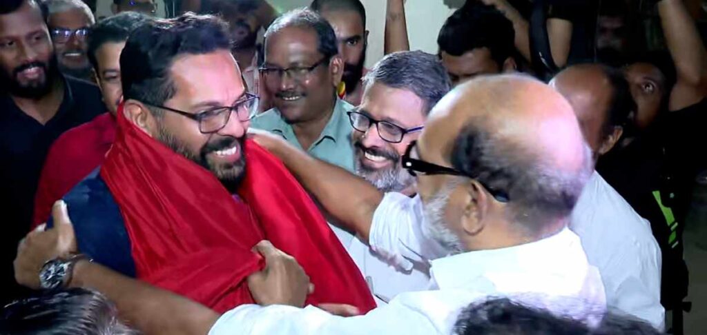 ‘സഖാവ് സരിന് അഭിവാദ്യങ്ങള്‍’; സിപിഐഎം ജില്ലാകമ്മിറ്റി ഓഫീസില്‍ ഉജ്ജ്വല സ്വീകരണം