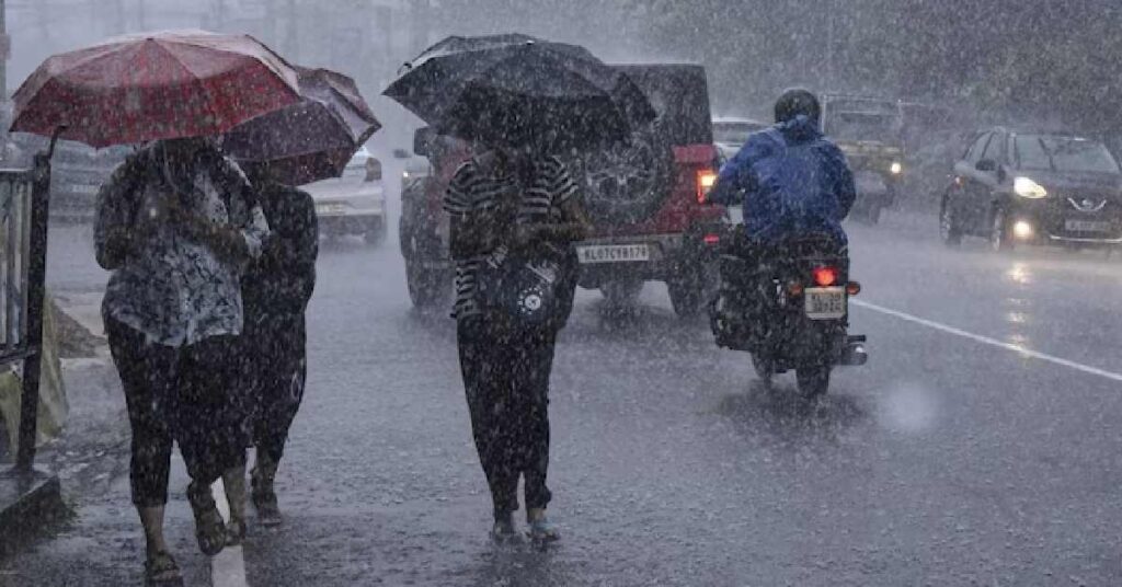 സംസ്ഥാനത്ത് മഴ മുന്നറിയിപ്പില്‍ മാറ്റം; 14 ജില്ലകളിലും യെല്ലോ അലേര്‍ട്ട്