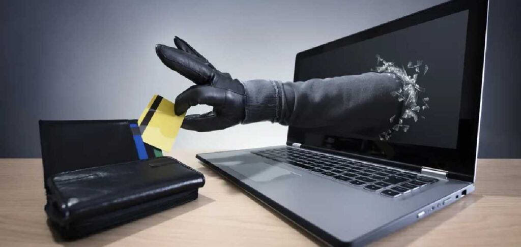 അടുത്ത കൂട്ടുകാരനെ വിശ്വസിച്ചു, ചതിച്ചു; 19കാരനായ യുവാവിന്റെ ബാങ്ക് അക്കൗണ്ടിൽ എത്തിയത് പറ്റിച്ച പണം !