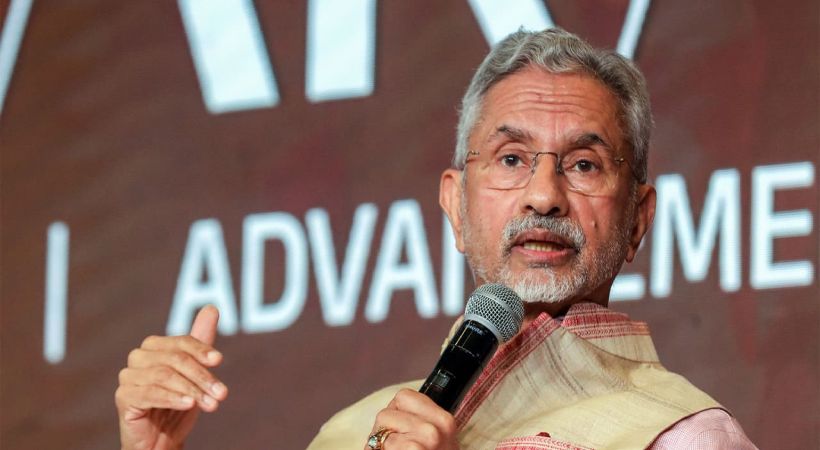 ഇറാനില്‍ നിന്ന് ഇന്ത്യക്കാരെ ഒഴിപ്പിച്ചുതുടങ്ങി, ഊര്‍ജ ലഭ്യത ഉറപ്പാക്കാനായി ഇറാനുമായി നിരന്തരം ബന്ധപ്പെടുന്നു: വിദേശകാര്യ മന്ത്രാലയം