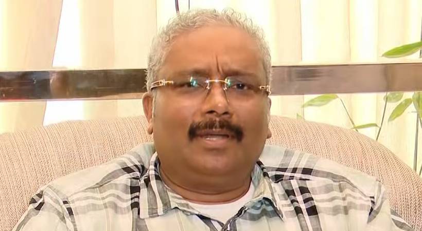 സസ്പെൻഷൻ സർക്കാർ ഏറ്റുമുട്ടി പരാജയപ്പെട്ടപ്പോഴുള്ള പ്രതികാരം; ഉത്തരവ് മേശപ്പുറത്തിരിക്കട്ടെ’; ബി അശോക്