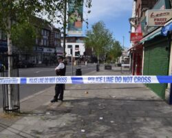 ലണ്ടനിൽ രണ്ടു ജൂതമത വിശ്വാസികൾക്ക് കുത്തേറ്റു; ഭീകരാക്രമണമെന്ന് പോലീസ്, ഒരാൾ അറസ്റ്റിൽ, അപലപിച്ച് പ്...