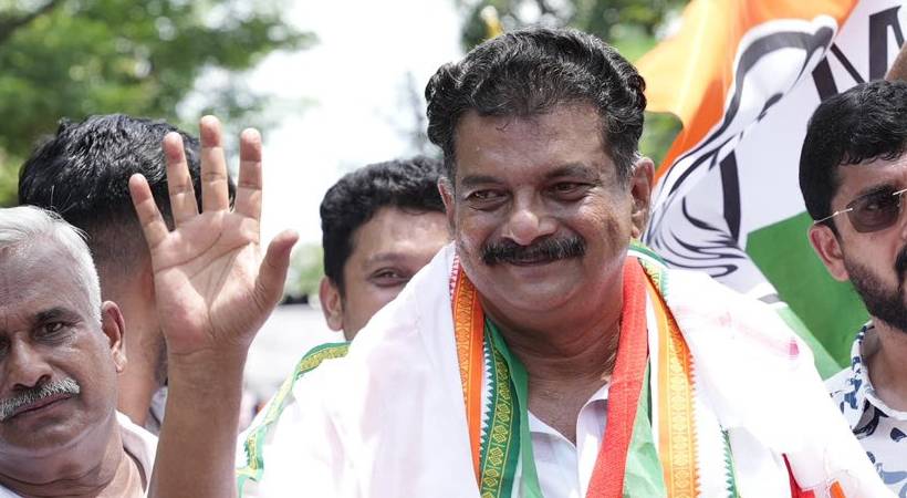 ബേപ്പൂരിൽ തോറ്റാൽ മൊട്ടയടിച്ച് കമ്മലിട്ട് നടക്കും, റിയാസ് എഗ്രിമെന്റ് വെക്കണം’; വെല്ലുവിളിയുമായി പി വി അൻവർ