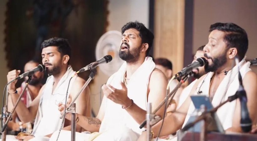 സംഗീതം മനുഷ്യരെ ഒരുമിപ്പിക്കുന്ന ചൈതന്യത്തിനൊപ്പമാണ് ഞങ്ങള്‍, ഒരു വിശ്വാസത്തേയും വേദനിപ്പിക്കാനില്ല: നന്ദഗോവിന്ദം ഭജന്‍സ്