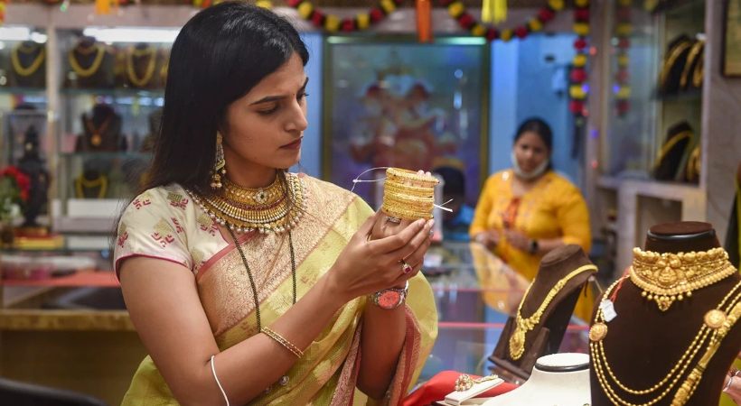 തളര്‍ച്ച മറന്ന് സ്വര്‍ണം വീണ്ടും കുതിച്ചു; ഇന്നത്തെ നിരക്കുകള്‍ അറിയാം