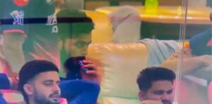 ഐപിഎൽ മത്സരത്തിനിടെ ഡ്രസിങ് റൂമിൽ പുകവലി; റിയാൻ പരാഗിന് പിഴ ശിക്ഷ