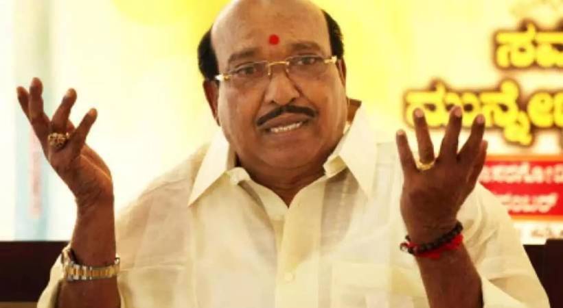 വി ഡി സതീശൻ പ്രഗൽഭനായ പ്രതിപക്ഷ നേതാവ്, രമേശ് ചെന്നിത്തലയ്ക്ക് നല്ല ഭരണപരിചയം ഉണ്ട്, കെ സി വേണുഗോപാൽ യുഡിഎഫിന്റെ വിജയ ശില്പി’; വെള്ളാപ്പള്ളി നടേശൻ