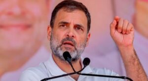‘വിദ്യാർഥികളുടെ കഠിനാധ്വാനത്തെ BJP തകർത്തു, പ്രധാനമന്ത്രിയുടെ അമൃതകാലം വിഷക്കാലമായി’; നീറ്റ് ചോദ്യ പ...
