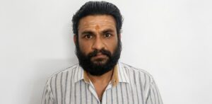 ഓപ്പറേഷന്‍ തൂഫാന്‍; പയ്യന്നൂരിൽ ജ്യോതിഷാലയത്തിലെ അലമാരയില്‍ കഞ്ചാവ്, ജ്യോത്സ്യന്‍ പിടിയില്‍