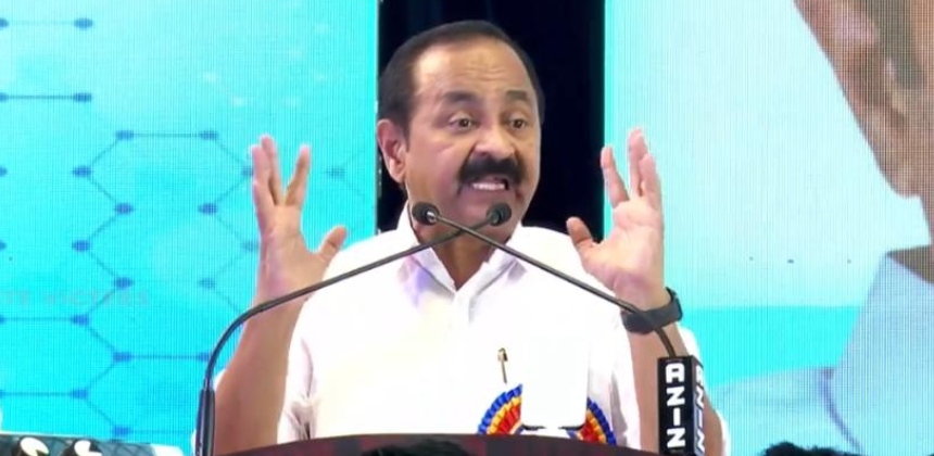 പുറത്തേക്ക് പോകേണ്ട സാഹചര്യം ഉണ്ടാകില്ല, വിദേശരാജ്യങ്ങളിൽ നിന്നും കുട്ടികൾ കേരളത്തിലേക്ക് എത്തും’; വിദ്യാഭ്യാസത്തിന്റെ ഡെസ്റ്റിനേഷൻ പോയിന്റ് ആയി കേരളം മാറുമെന്ന് മുഖ്യമന്ത്രി