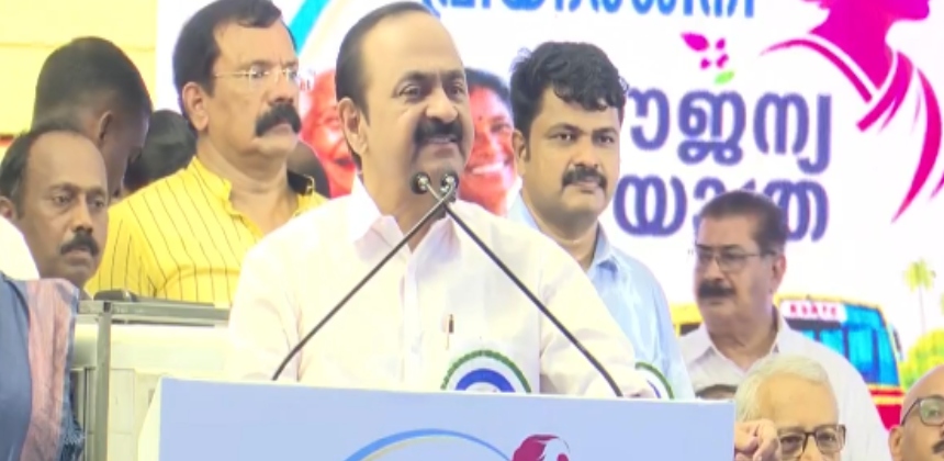 പ്രിയദർശിനി പദ്ധതി ; KSRTC ഓർഡിനറി ബസുകൾ ഇല്ലാത്ത സ്ഥലത്ത് സ്വകാര്യ ബസും പദ്ധതിയുടെ ഭാഗം, സ്വകാര്യ ബസുകൾക്ക് ആശങ്ക വേണ്ടെന്ന് മുഖ്യമന്ത്രി