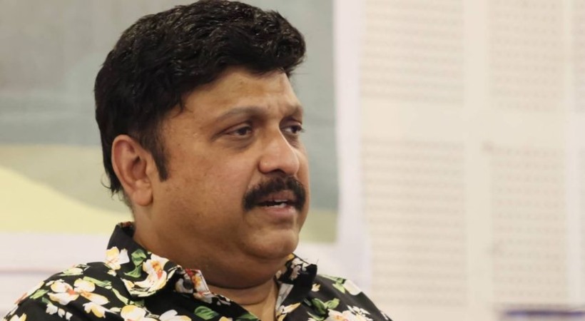KSRTCയിൽ സ്ത്രീകളുടെ സൗജന്യ യാത്ര നല്ല കാര്യം, ഓർഡിനറി ബസ്സുകൾ സിറ്റി ഫാസ്റ്റ് ബസുകൾ ആക്കി സ്റ്റിക്കര്‍ പതിപ്പിച്ചത് പരിശോധിക്കണം: കെ.ബി ഗണേഷ്കുമാർ