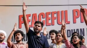 രാജ്യത്തെ യുവതയെ സർക്കാർ വഞ്ചിച്ചു’; ഡൽഹിയിൽ വീണ്ടും പ്രതിഷേധം പ്രഖ്യാപിച്ച് കോക്രോച്ച് ജനതാ പാർട്ടി