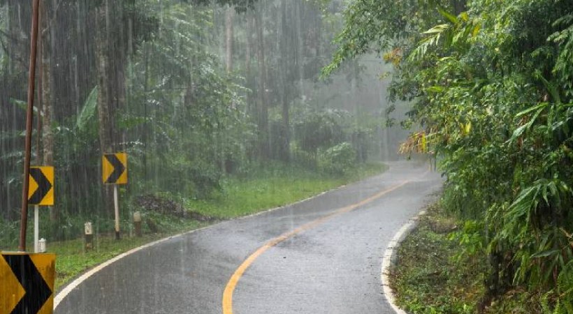 സംസ്ഥാനത്ത് അതിതീവ്ര മഴയ്ക്ക് സാധ്യത: എട്ട് ജില്ലകളിൽ റെഡ് അലർട്ട്